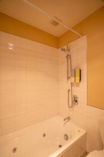 Abbella Lodge Motel - 2