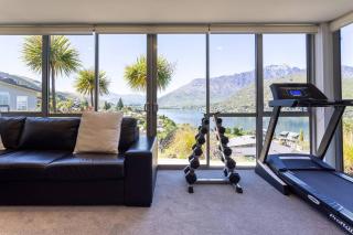 Luxury Lakeside Home with Remarkable View - Queenstown - 8