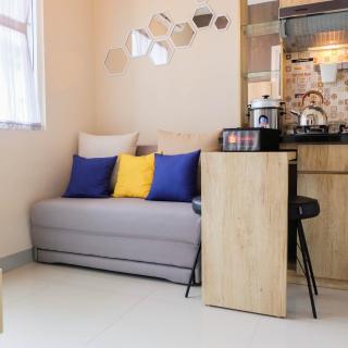 Modern and Bright 2BR Green Pramuka Apartment By Travelio - 4