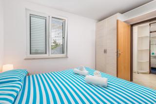 Apartments in pinewood near the sea - Mali Lošinj - 4