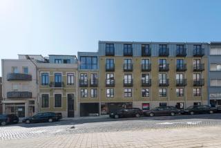 LovelyStay - Downtown Balcony Apartment with Free Parking - Oporto - 4