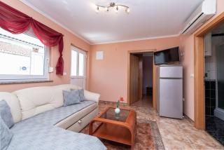 Drazen ap close to Zrce beach - Novalja - 7