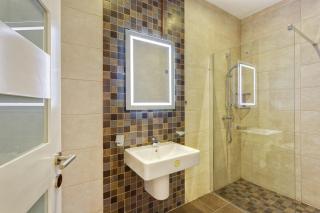 Stylish 2 Bedroom Apartment in an Amazing Location - Sliema - 1