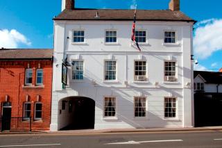 The Greyhound Coaching Inn - Lutterworth - 9