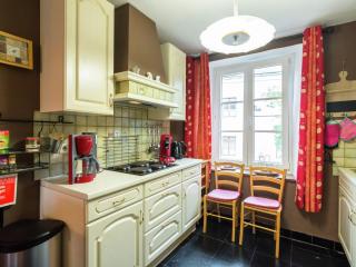 Spacious Holiday Home With Fireplace - Doische - 1