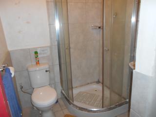 Pilot Inn Accommodation - 3