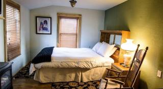 Trail City Bed & Breakfast - Coolidge - 8