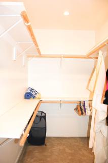 Ocean Front Vortex Female Hostel private rooms Free bikes - Los Angeles - 8