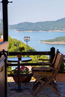 Χρυσοπελεια - Chrisopeleia Lake View - Neo Chorio - 1
