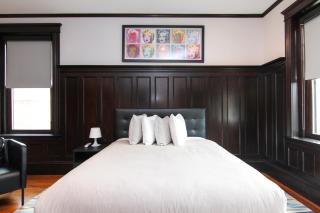 A Stylish Stay with a King Bed and Heated Floors #27 - Brookline - 7
