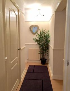 Be My Guest Liverpool - Ground Floor Apartment with Parking - Liverpool - 6