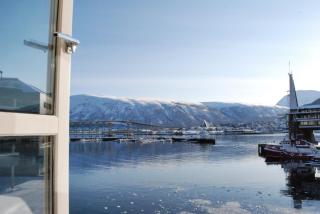 Home Hotel With - Tromsø - 9