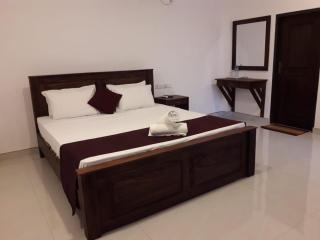 Airport Grand Holiday Home - Katunayake - 3