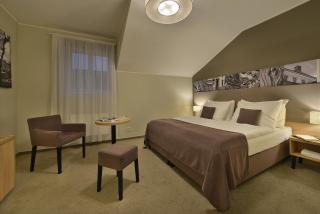 Three Crowns Hotel - 2