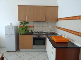 Good value low cost apartment second beach line - 9