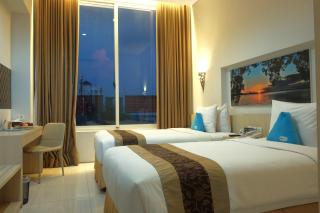 Megaland Hotel Solo - 1