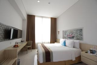Megaland Hotel Solo - 1
