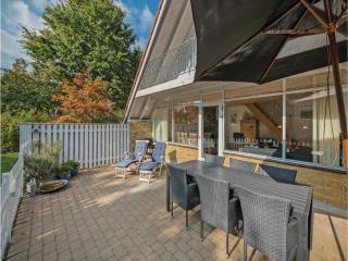 Three-Bedroom Holiday Home In Humble - Humble - 9