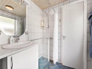 Three-Bedroom Holiday Home In Humble - Humble - 4