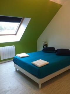 2 chambres doubles, 1chambre 4 lits simples, Salle de bains avec balnéo thérapie - Plaine-Haute - 6