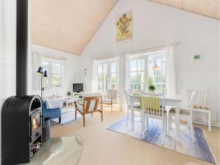 Two-Bedroom Holiday Home In Tarm - Tarm - 8