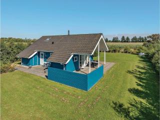 Two-Bedroom Holiday Home In Tarm - 2