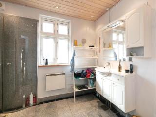 Three-Bedroom Holiday Home In Nexo - 5