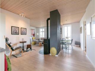 Three-Bedroom Holiday Home In Nexo - 1