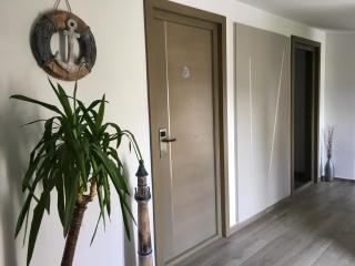 Calypso Lakeside Rooms & Lux Apartments - 4