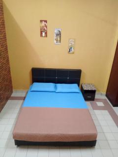 KUALA BESUT JETTY BUDGET HOTEL AIN - In front of Kuala Besut Jetty - 8