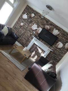 5 bed maisonette central Westkirby - Birkenhead - 1