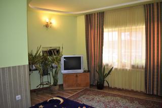 Затишні Апартаменти Берегове - 4