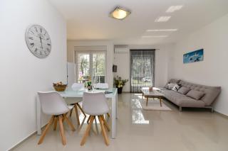 Denis Apartment - Vir - 0