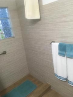 A Seascape Guest Room - 7
