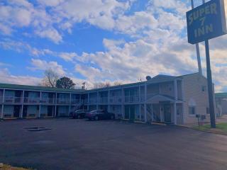 Super 7 Inn - Wright City - 1