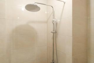 Modern Apartment Studio No Kitchen Mustika Golf Residence By Travelio - 5