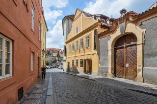 COZY QUIET STUDIO AT CHARLES BRIDGE - 9