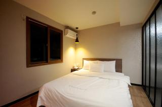 Vitamin Hotel - Busan - 9