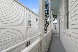 Charming 2BR on Carondelet by Hosteeva - New Orleans - 4
