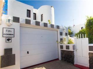 2BR Beach House - Solarium & Shower Terrace - 12 - Puerto del Carmen - 1