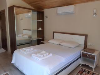 Secret Garden Hotel & Bungalows - 7