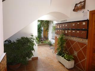 MY SMALL PENTHOUSE WITH VIEWS.TOURISM & TRANQUILITY & SUN - 3