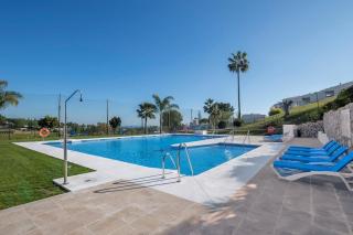 Azahara 1 8B Beautiful apartment frontline golf in popular Aloha - 5