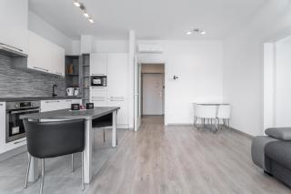 BpR CHIC White Home with Terrace & A/C & Garage - Budapest - 3