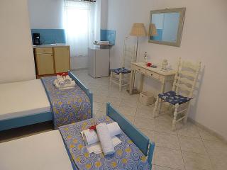 Mania Rooms and Studios - Poros - 5