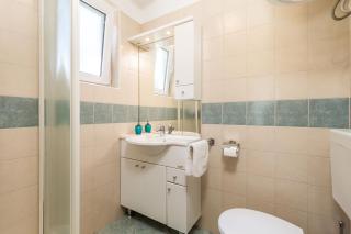 Apartment in pinewood near the sea - Nerezine - 3