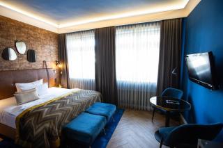 Boutique Hotel Poppenbütteler Hof - 1
