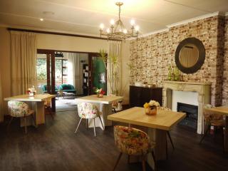 Claires of Sandton Luxury Guest House - 5