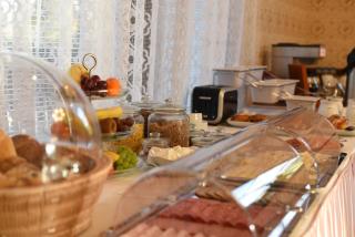 Villa Žerotín Penzion Bed & Breakfast - Velké Losiny - 8