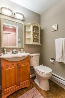 Bay View, Best Area, No Stairs, WD, 2 Baths, 2 Bedrooms, Balcony, View, 925sf - Tacoma - 2